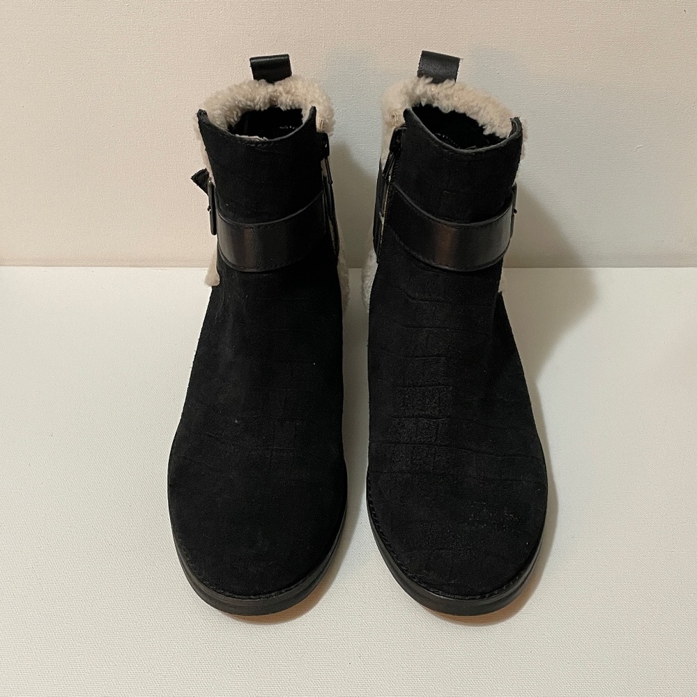 EUC Women's Size 8 Kelsi Dagger Black Suede & Cream Shearling Ankle Boots